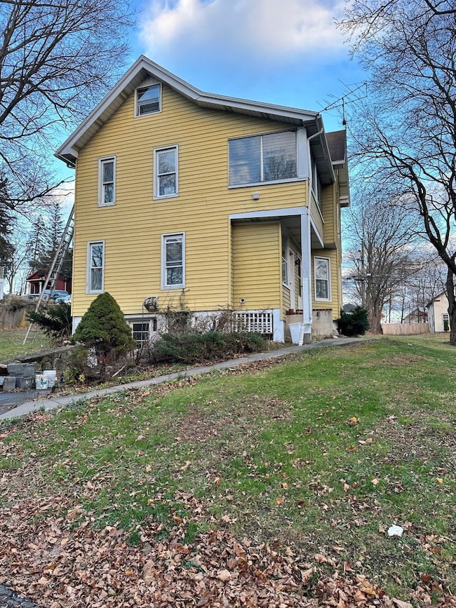 19 High St unit 1st FL, Terryville, CT 06786 - photo 4