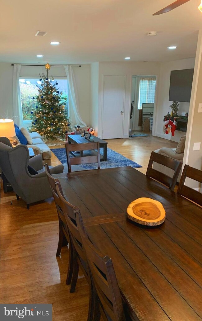 14904 Hydrus Rd, Silver Spring, MD 20906 - photo 4