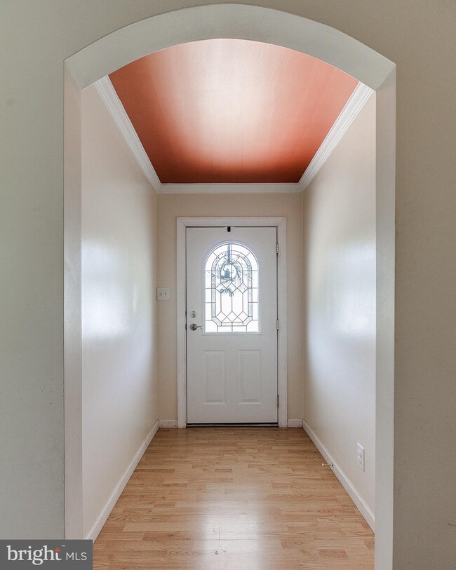 1556 Mark Dr, Chambersburg, PA 17201 - photo 2