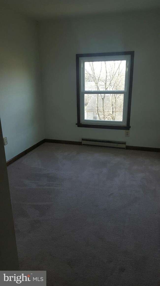 8 E Orndorff Dr, Brunswick, MD 21716 - photo 7