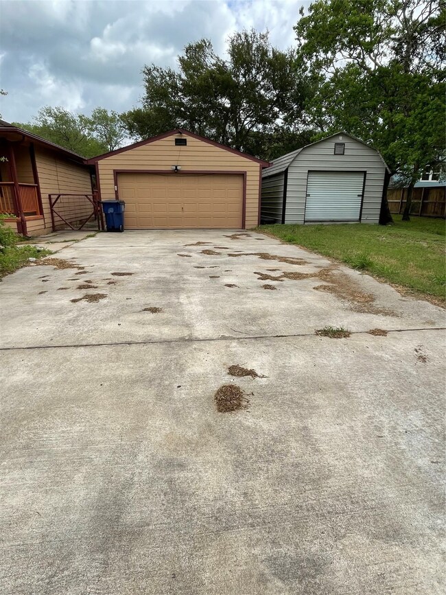 6415 Cuarto St, Brazoria, TX 77422 - photo 3