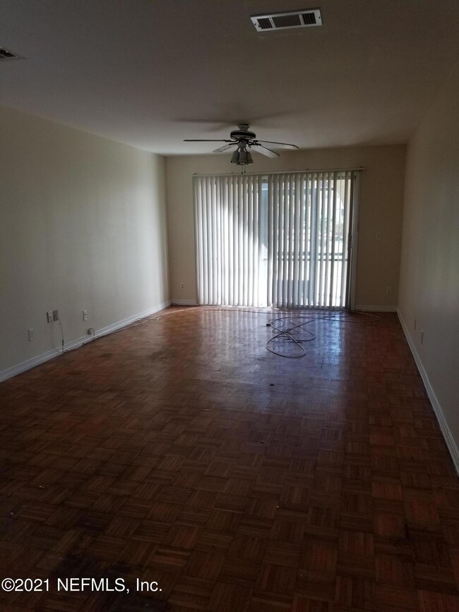 7346 El Barco Rd unit 3, Jacksonville, FL 32216 - photo 2