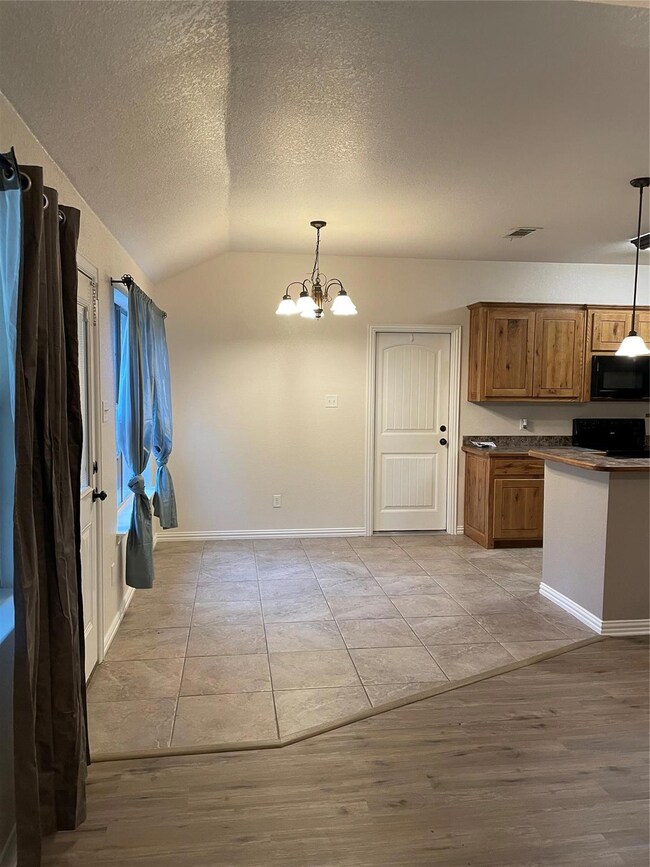 607 E Water St, Weatherford, TX 76086 - photo 7