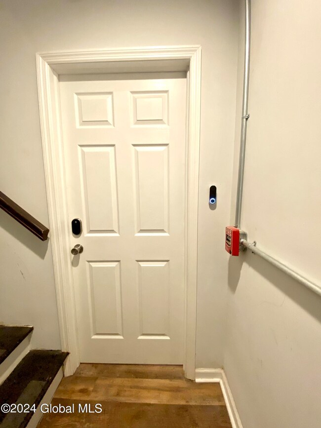 402 Broadway unit 3, Albany, NY 12207 - photo 4