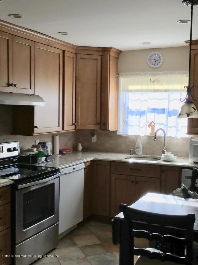 74 2nd St unit 80, Staten Island, NY 10306 - photo 2