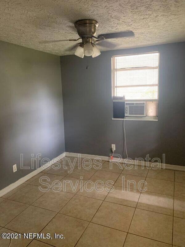 5214 Lexington Ave unit B, Jacksonville, FL 32210 - photo 3