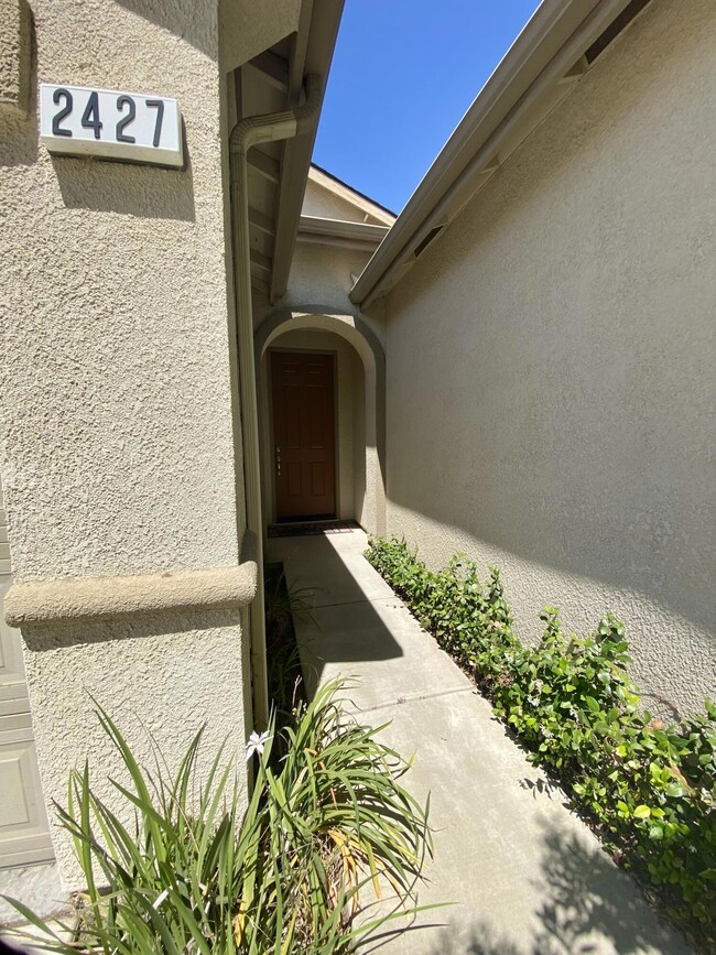 832D98AE-E088-4AD6-8EBE-53153EB80EDE_1_2