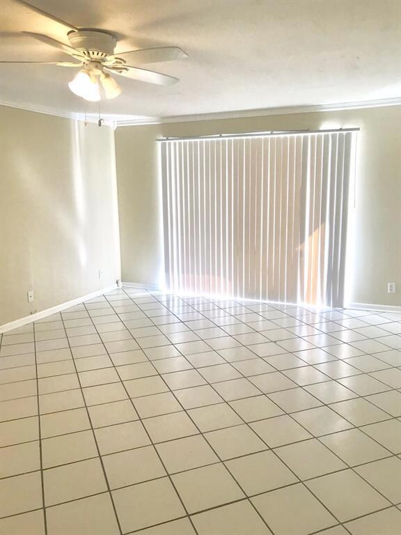 LIVING AND DINING ROOM COMBINATION. VERTICLES AND
