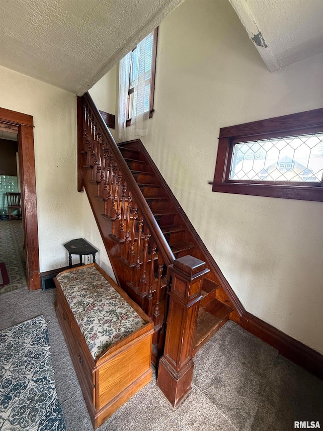 2528 Farnam St, Davenport, IA 52803 - photo 4