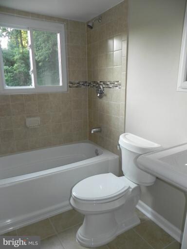 7022 Canyon Dr, Capitol Heights, MD 20743 - photo 4