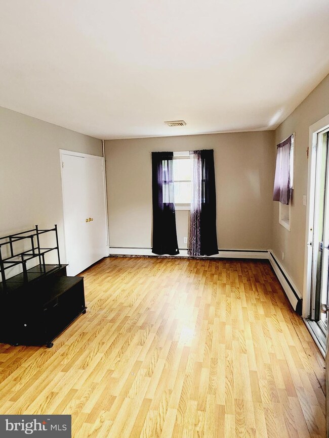 2973 Woodland Rd, Willow Grove, PA 19090 - photo 4