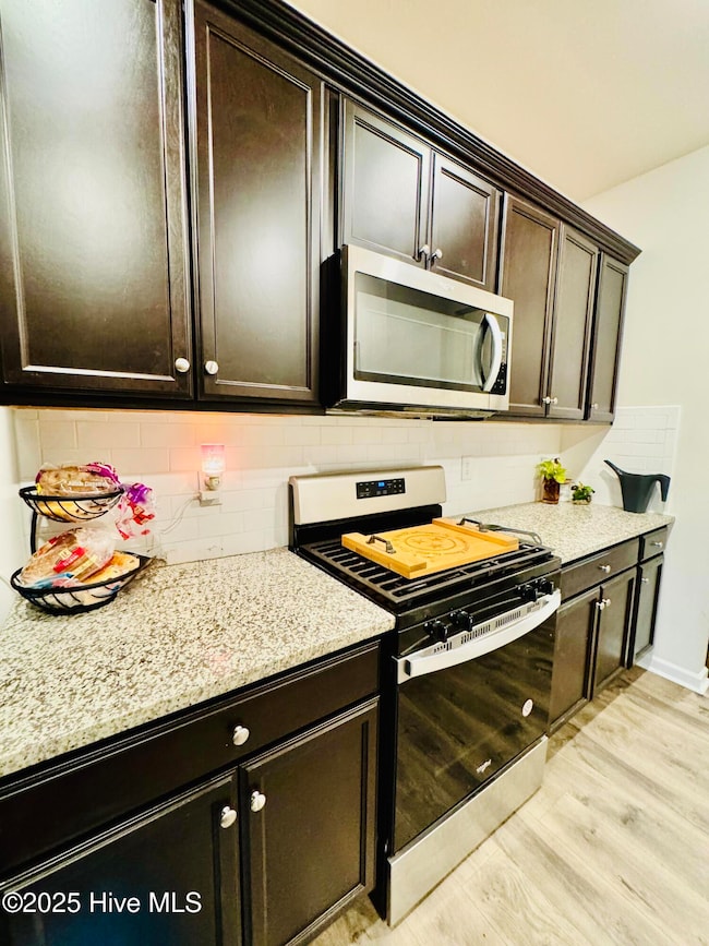 1013 Yellowwood Aly, New Bern, NC 28562 - photo 4