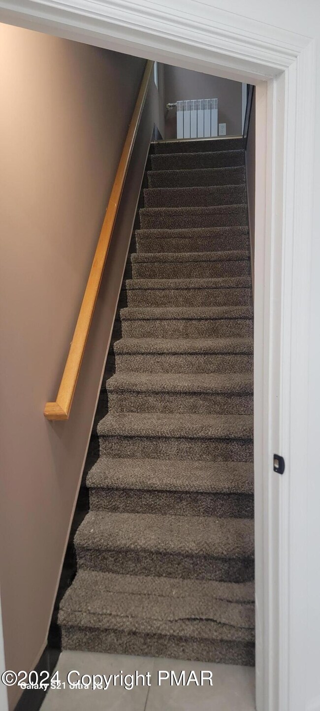 802 Monroe St unit 2, Stroudsburg, PA 18360 - photo 5