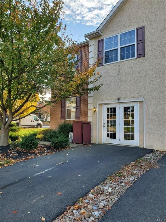 6800 Hunt Dr, Macungie, PA 18062 - photo 2