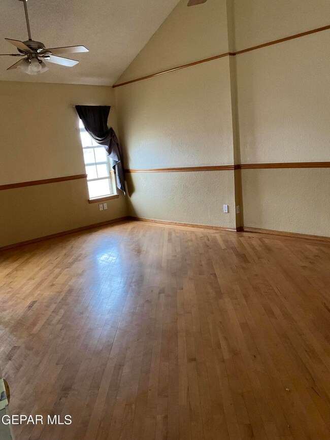 228 Sunnyview Place, El Paso, TX 79915 - photo 6