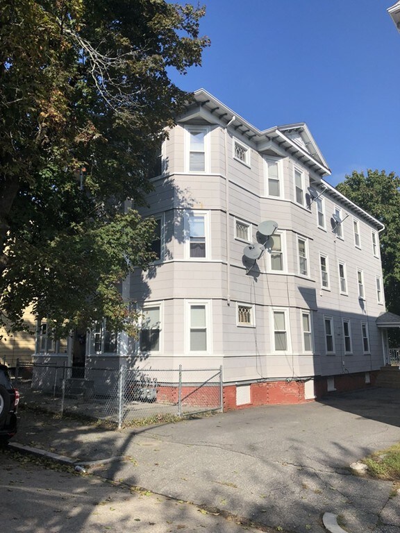 101 Arthur St, Worcester, MA 01604 - photo 2