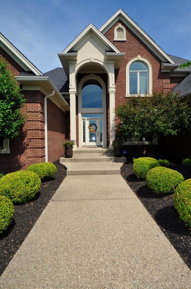 002_Entrance
