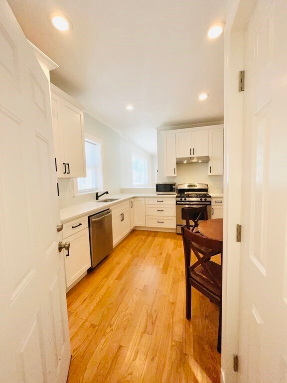 505 Columbia Rd unit 1, Dorchester, MA 02125 - photo 4