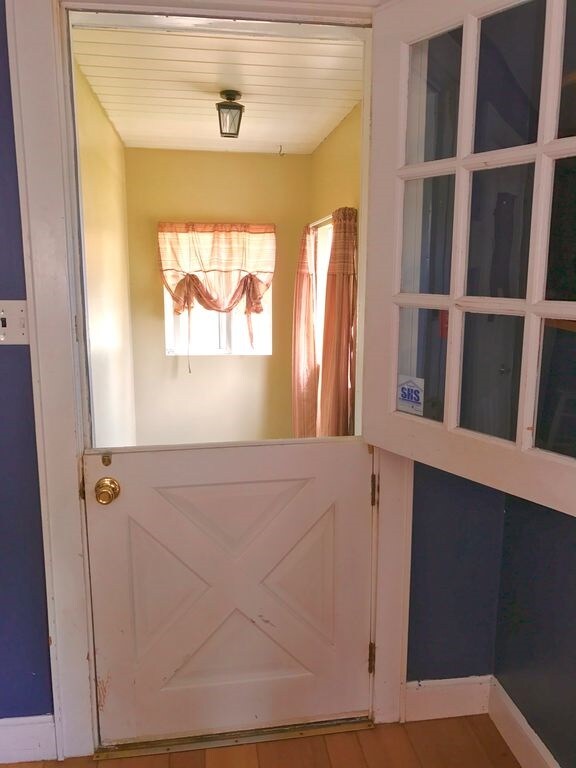 667 Calef Rd, Manchester, NH 03103 - photo 5