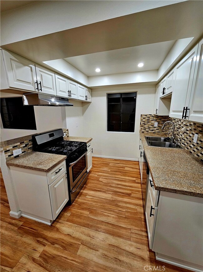 440 W Dryden St unit H, Glendale, CA 91202 - photo 5