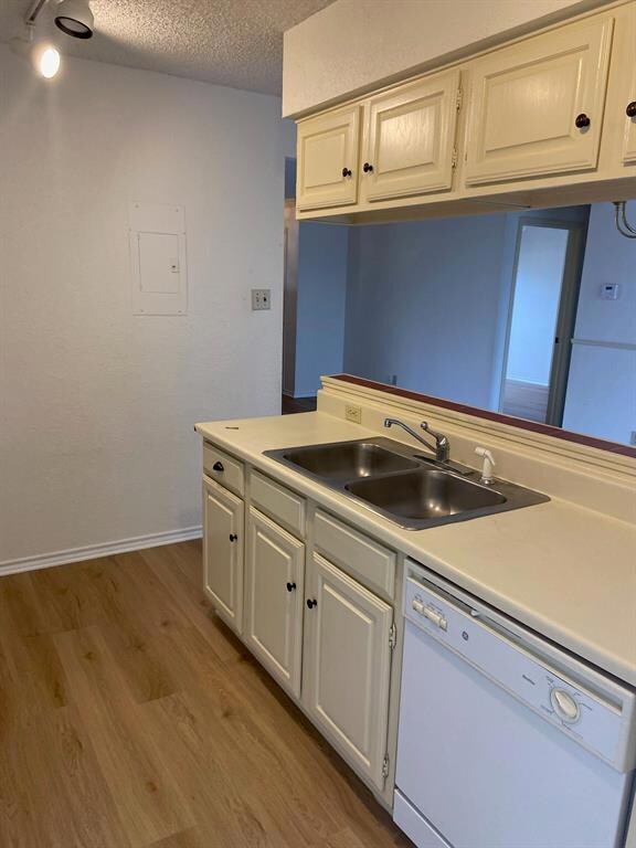 2100 Maplewood Trail, Colleyville, TX 76034 - photo 5