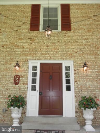 12140 Stirrup Rd, Reston, VA 20191 - photo 2