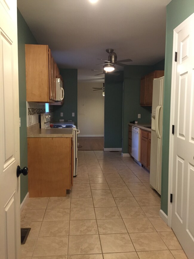 218 Forrestwood Dr, Manchester, TN 37355 - photo 7