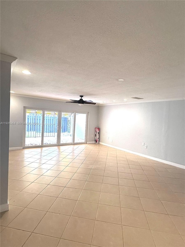 6442 Milk Wagon Ln, Hialeah, FL 33014 - photo 6