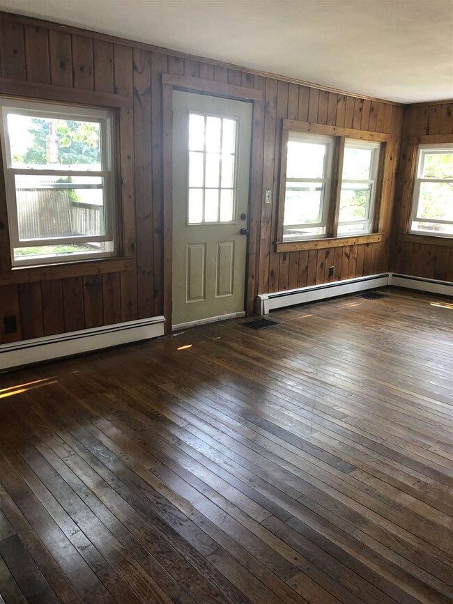 113 Cottage Rd, Manchester, NH 03103 - photo 6