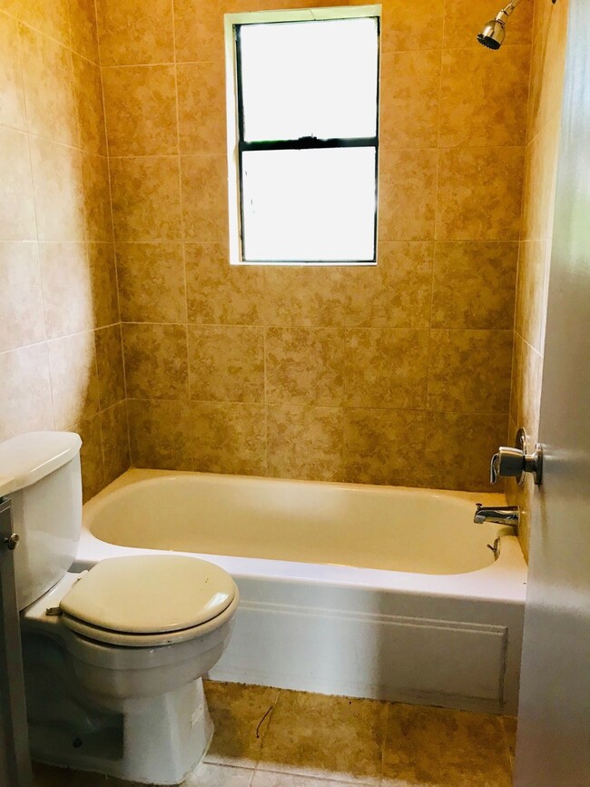 8717 Spaulding St unit 8, Houston, TX 77016 - photo 7