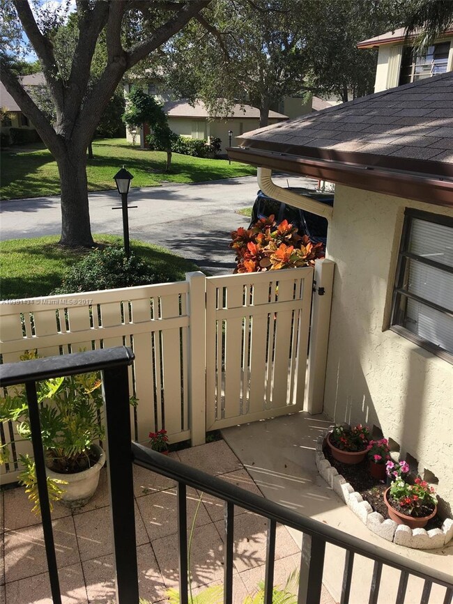 3900 NE 19th Rd unit 106, Pompano Beach, FL 33064 - photo 4