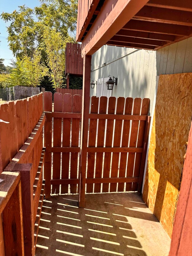 6. Ext xpatio and decks