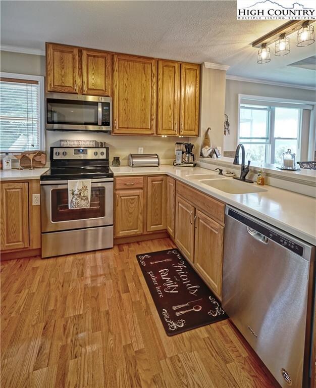 Brand new stainless appliances,