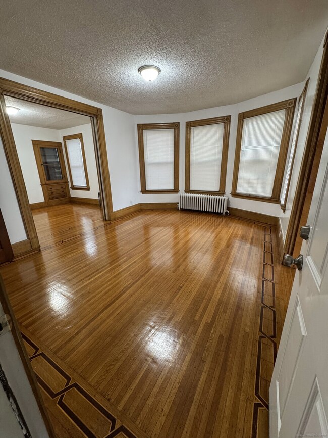 unlisted-address, New Haven, CT 06511 - photo 6