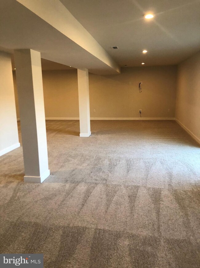 1242 Anderlea Dr, Romansville, PA 19320 - photo 6