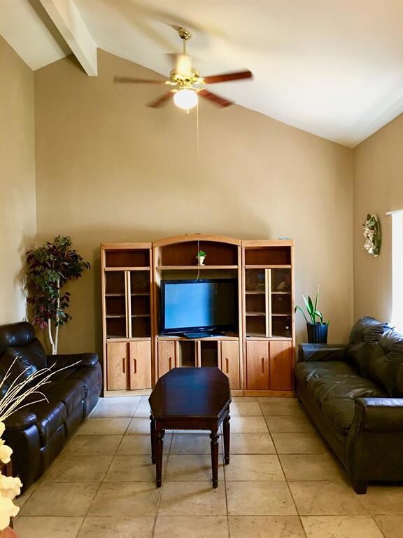 Living Room - Photo 1