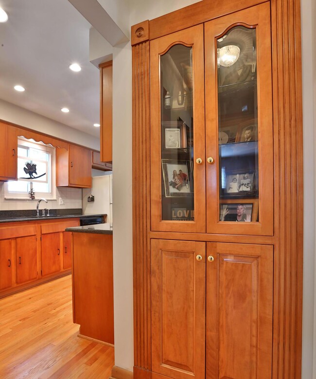 Built-in cabinet