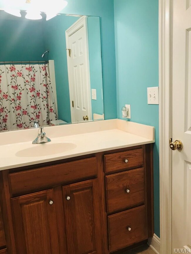 Jack & Jill Bath