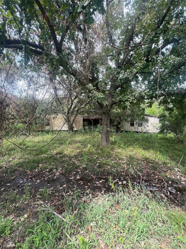 4107 County Road 424, Alvin, TX 77511 - photo 2