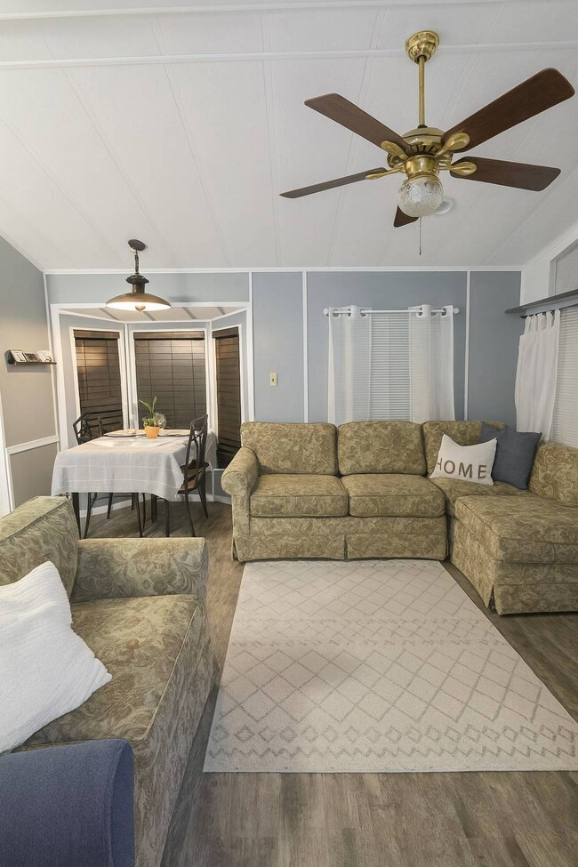 11911 66th St N unit 646, Largo, FL 33773 - photo 4