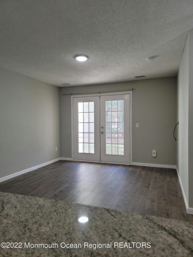 87 Des Moines Ct unit 93, Tinton Falls, NJ 07712 - photo 5
