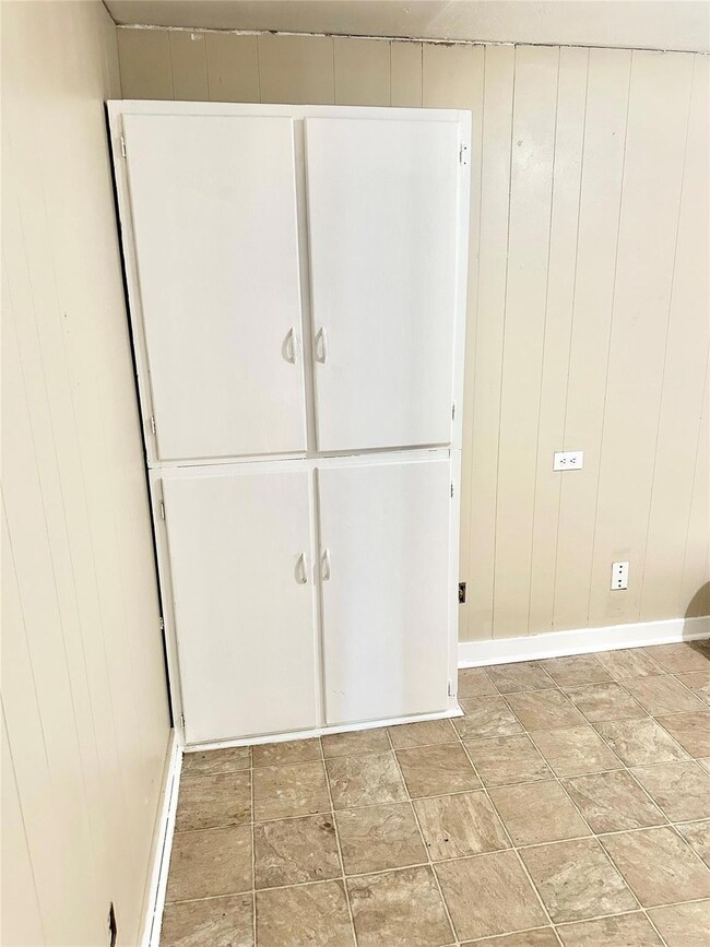 1009 Moran St, Gainesville, TX 76240 - photo 6