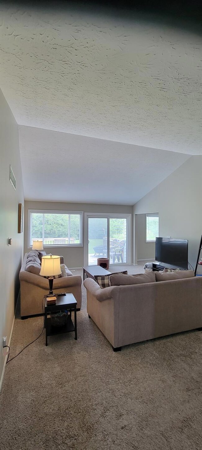 6448 Lakota Meadows Dr, Liberty Township, OH 45044 - photo 3