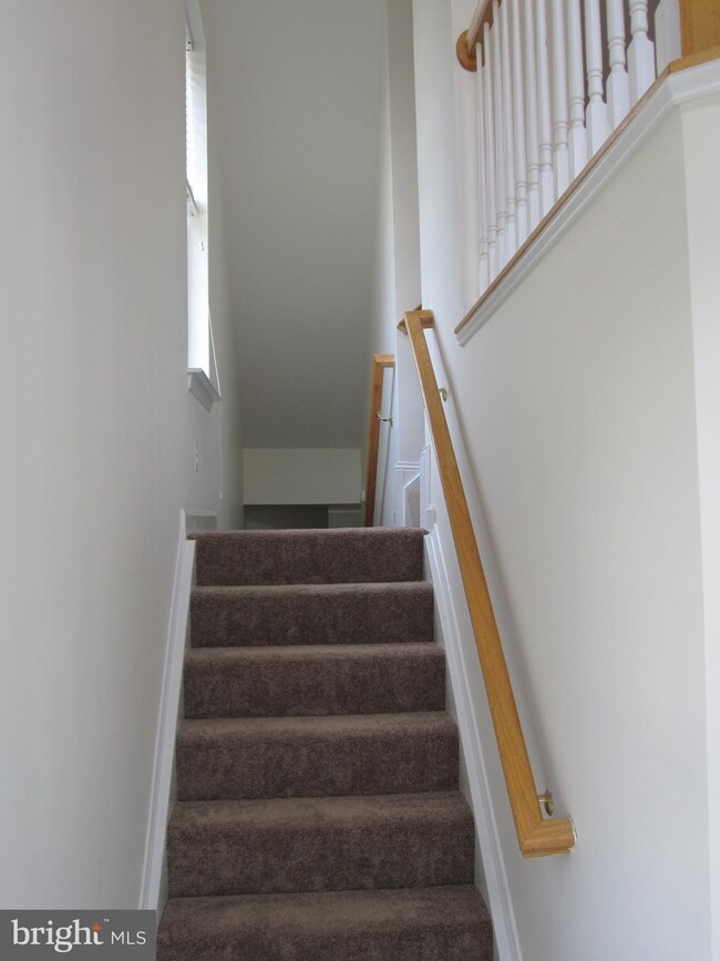 8129 Mississippi Rd, Laurel, MD 20724 - photo 2