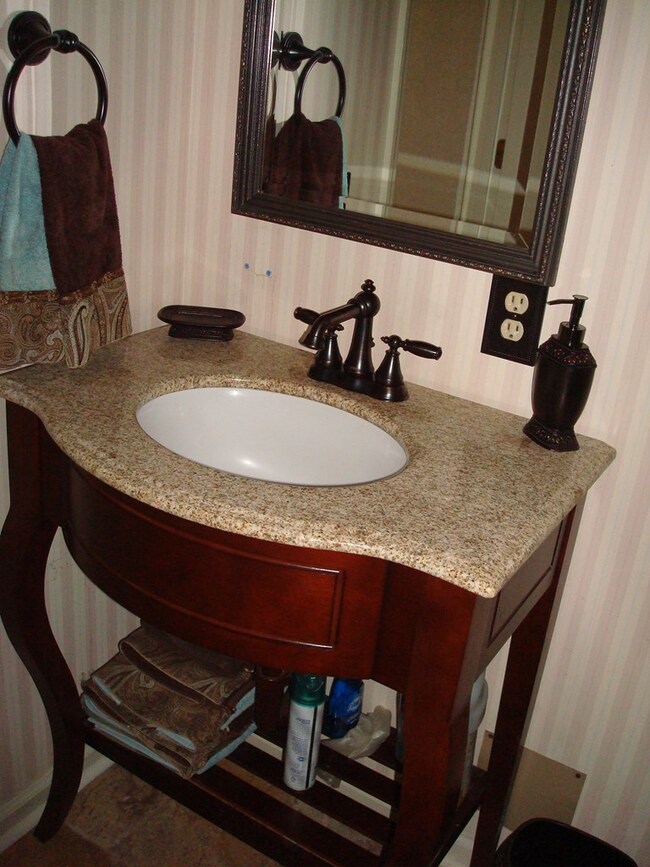 1/2 Bath