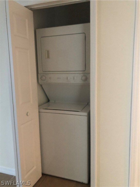 washer/dryer 4438