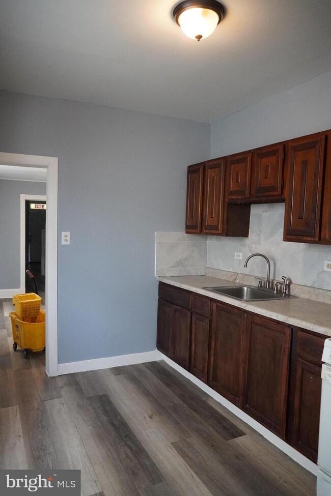 1506 Centre Ave, Reading, PA 19601 - photo 2