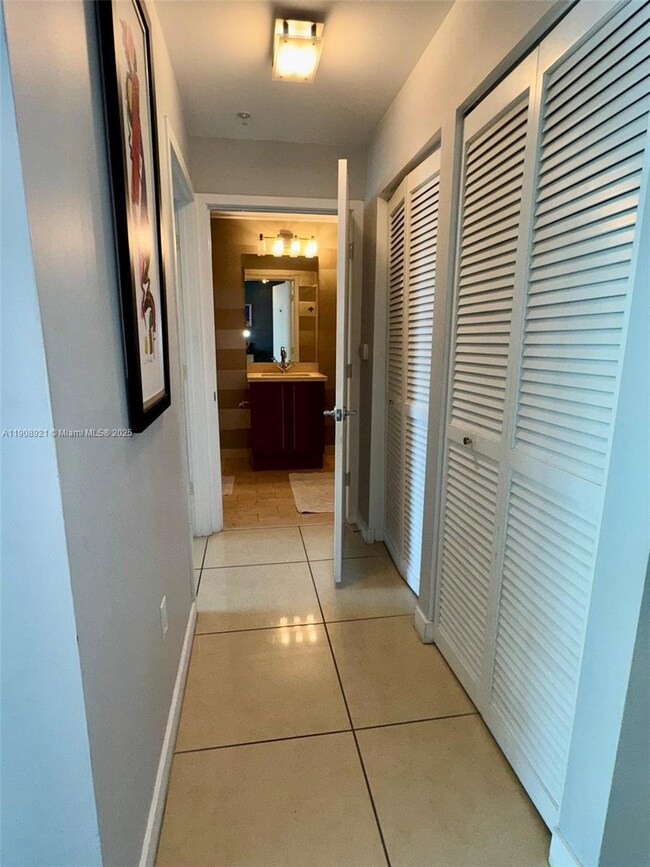 Axis at Brickell Village unit 1605, Miami, FL 33130 - photo 5