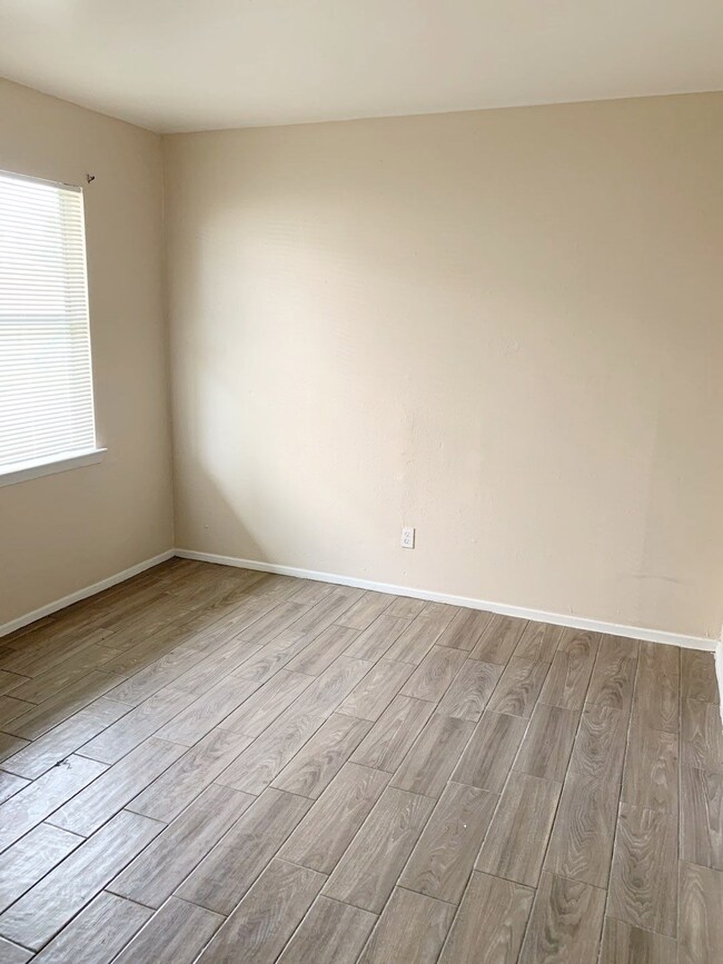 14302 Laredo St unit 1, Houston, TX 77015 - photo 7