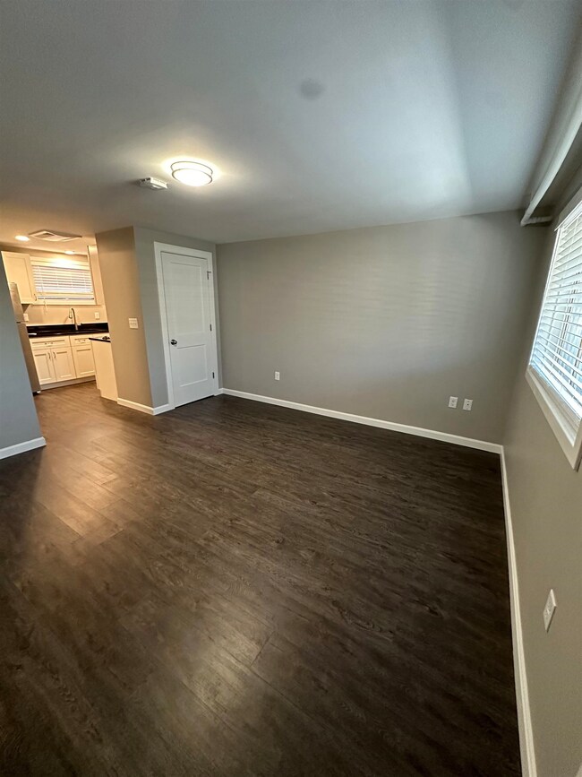 24 Monarch Way unit 202, Portsmouth, NH 03801 - photo 3